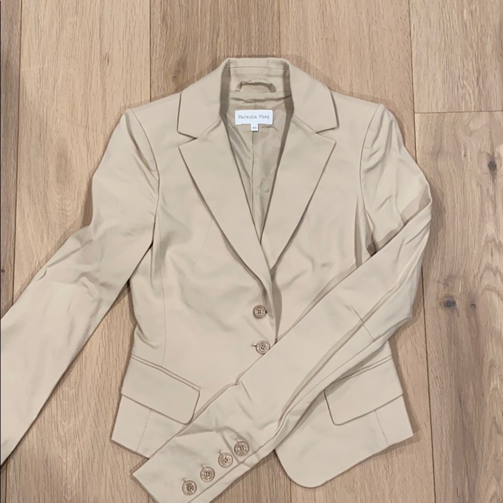 Beige set - jacket and skirt